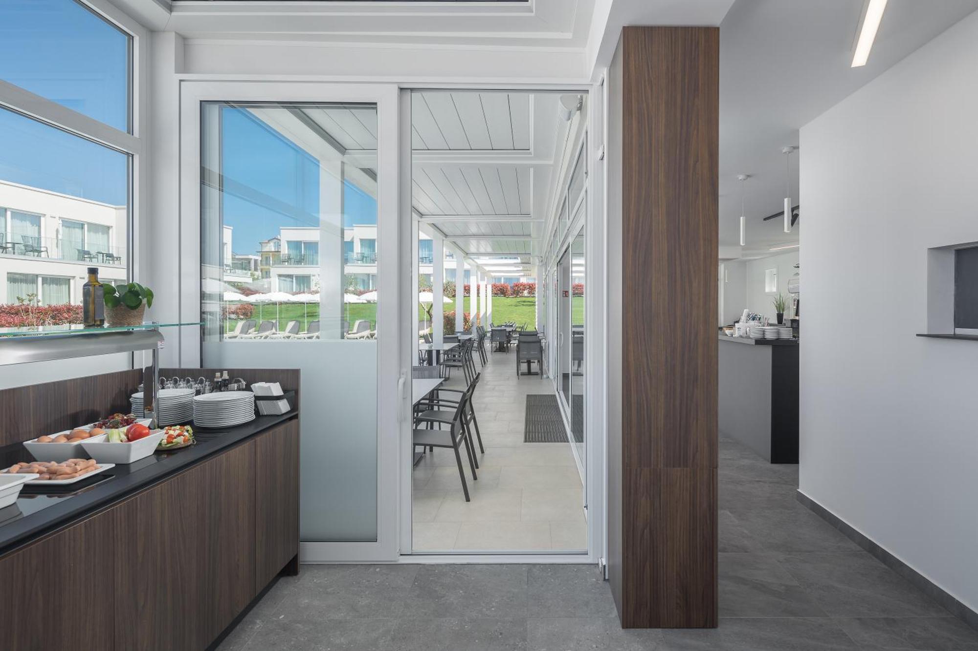 Maj Premium Residence โปเรช ภายนอก รูปภาพ
